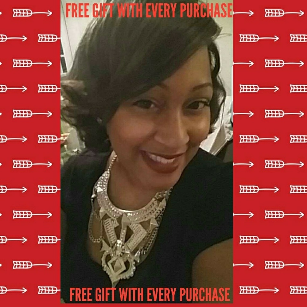 🎁FREE GIFT WITH EVERY PURCHASE🎁